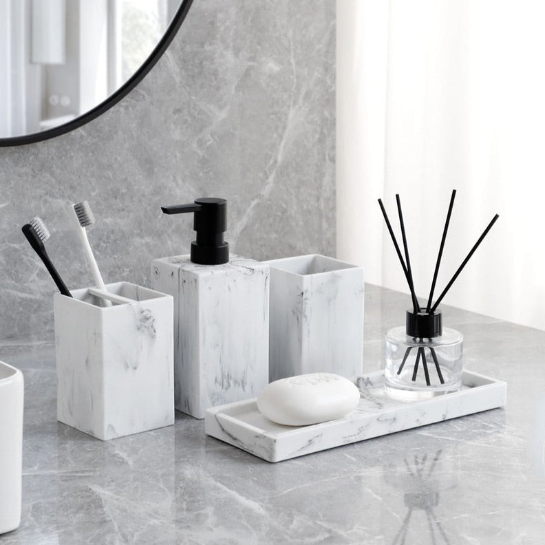 Black & White Bathroom (4pcs)