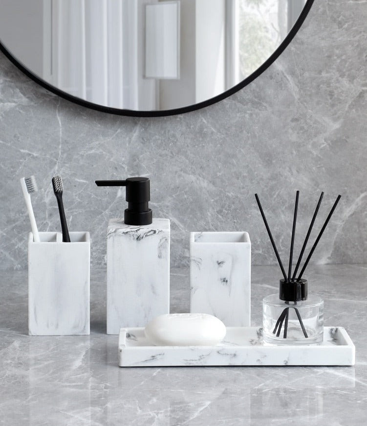 Black & White Bathroom (4pcs)